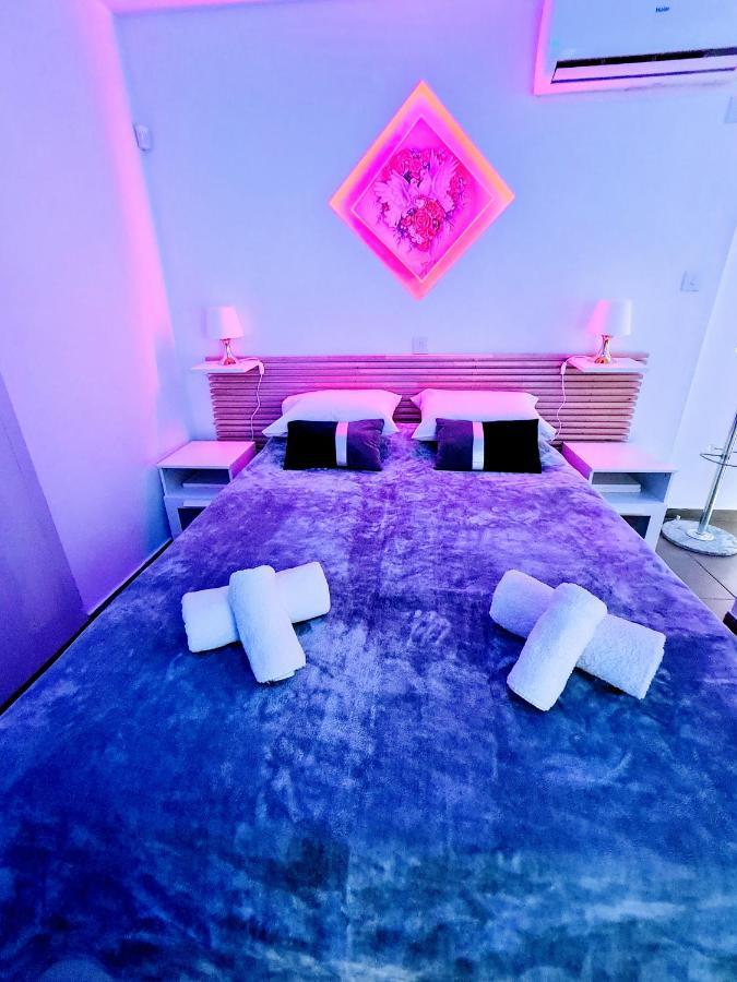 Hidden Lights Deluxe Apartment ไอยานาปา ภายนอก รูปภาพ