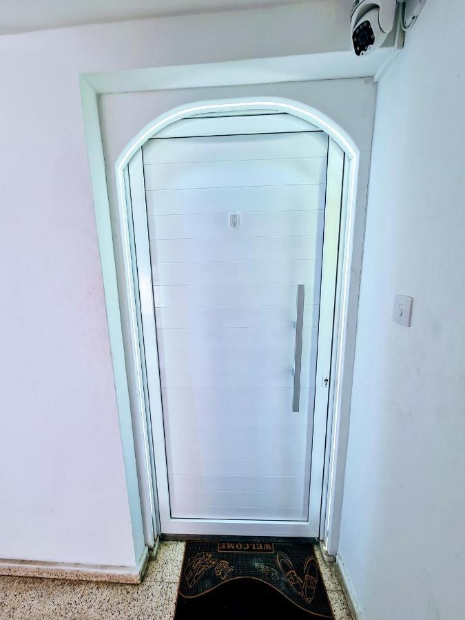 Hidden Lights Deluxe Apartment ไอยานาปา ภายนอก รูปภาพ