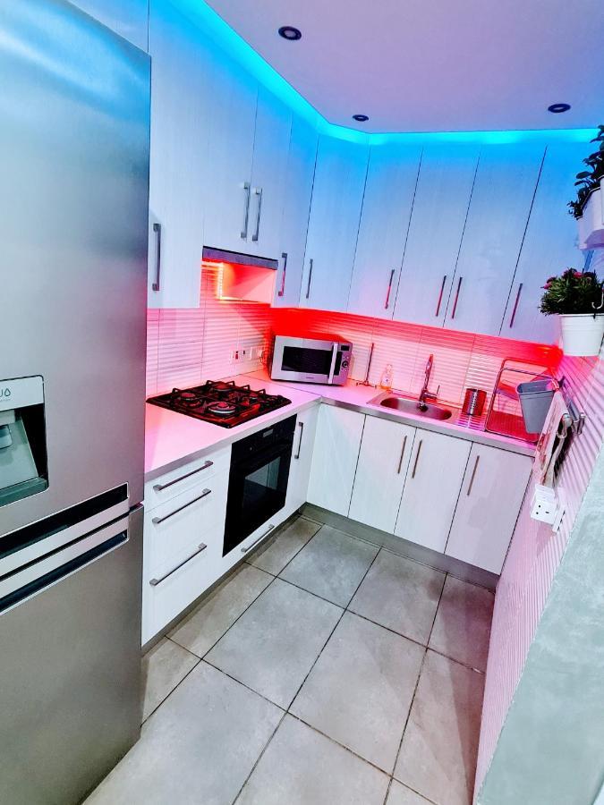 Hidden Lights Deluxe Apartment ไอยานาปา ภายนอก รูปภาพ