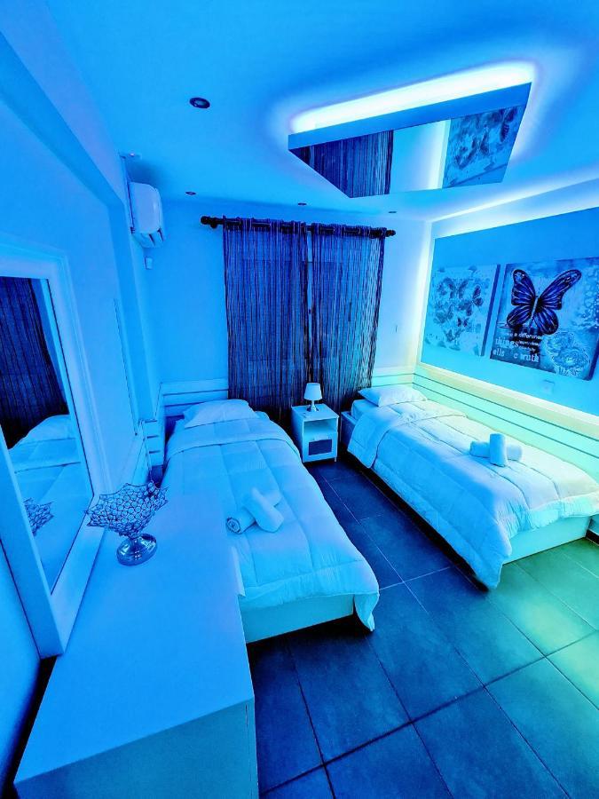 Hidden Lights Deluxe Apartment ไอยานาปา ภายนอก รูปภาพ