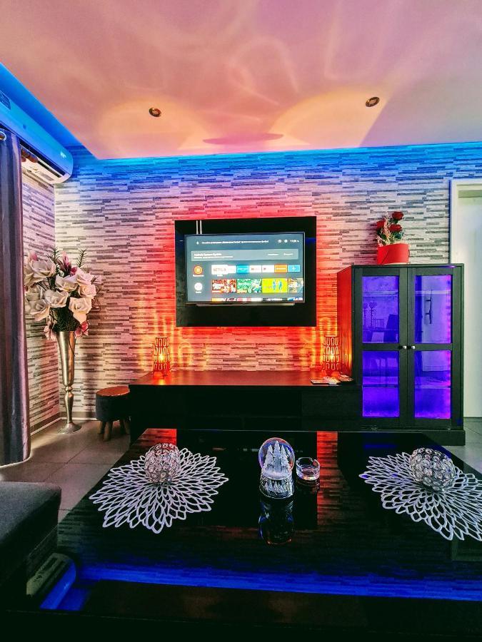 Hidden Lights Deluxe Apartment ไอยานาปา ภายนอก รูปภาพ
