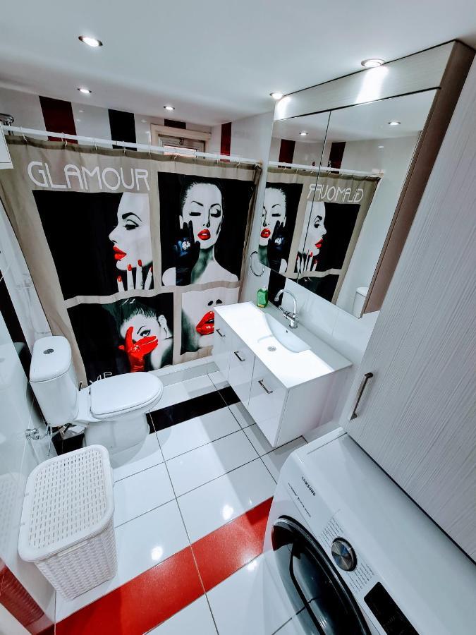 Hidden Lights Deluxe Apartment ไอยานาปา ภายนอก รูปภาพ