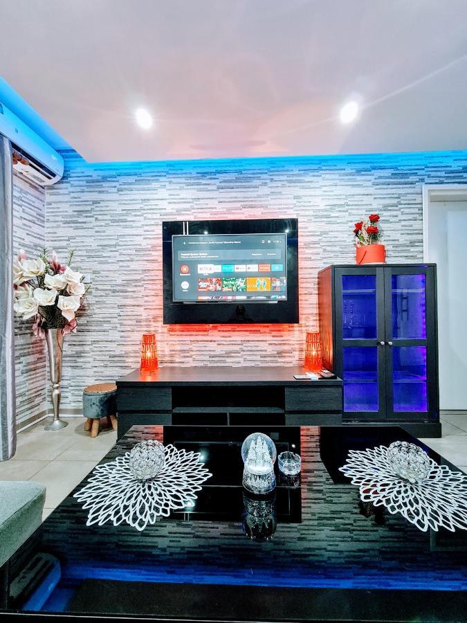 Hidden Lights Deluxe Apartment ไอยานาปา ภายนอก รูปภาพ